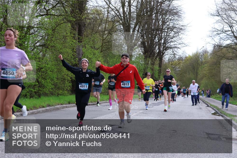 12.04.2026 - 45. Internationalen Wilhelmsburger Insellauf Yannick Fuchs http://msf.ph/oto/9506441 12.04.2026 13:00:41 Laufen 4850, 20, 4249, 5819, 4911, 4912, 3115, 726 meine-sportfotos.de