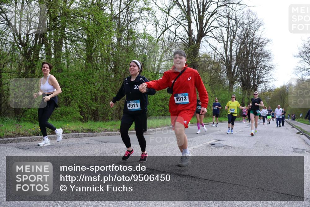 12.04.2026 - 45. Internationalen Wilhelmsburger Insellauf Yannick Fuchs http://msf.ph/oto/9506450 12.04.2026 13:00:42 Laufen 20, 4911, 4912, 6819, 3115 meine-sportfotos.de