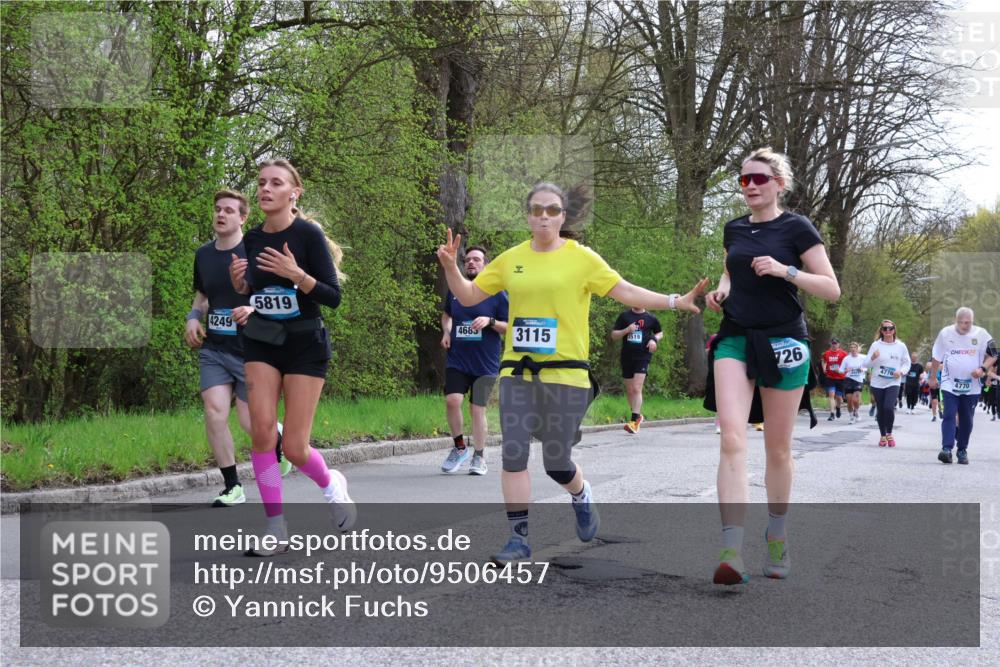 12.04.2026 - 45. Internationalen Wilhelmsburger Insellauf Yannick Fuchs http://msf.ph/oto/9506457 12.04.2026 13:00:43 Laufen 4249, 5819, 4683, 3115, 3519, 24, 726, 4776, 4770 meine-sportfotos.de