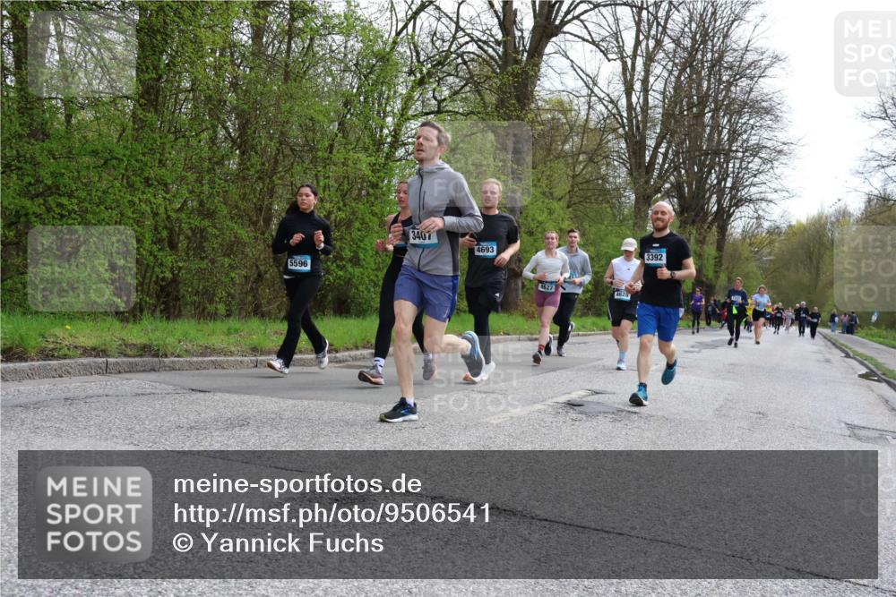 12.04.2026 - 45. Internationalen Wilhelmsburger Insellauf Yannick Fuchs http://msf.ph/oto/9506541 12.04.2026 13:01:00 Laufen 5596, 3407, 4693, 4627, 4628, 3392 meine-sportfotos.de