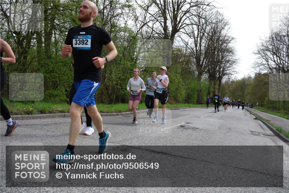 12.04.2026 - 45. Internationalen Wilhelmsburger Insellauf Yannick Fuchs http://msf.ph/oto/9506549 12.04.2026 13:01:01 Laufen 3392, 4627, 4643, 4628 meine-sportfotos.de