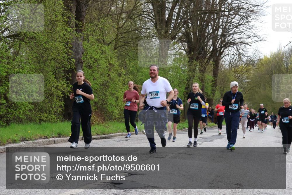 12.04.2026 - 45. Internationalen Wilhelmsburger Insellauf Yannick Fuchs http://msf.ph/oto/9506601 12.04.2026 13:01:14 Laufen 108, 107, 4335, 4730, 274, 2275, 5005, 5089, 4216 meine-sportfotos.de