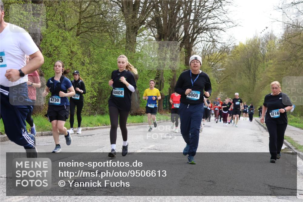 12.04.2026 - 45. Internationalen Wilhelmsburger Insellauf Yannick Fuchs http://msf.ph/oto/9506613 12.04.2026 13:01:16 Laufen 5, 4730, 4910, 2274, 2275, 5005, 4216 meine-sportfotos.de