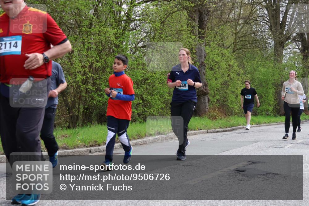 12.04.2026 - 45. Internationalen Wilhelmsburger Insellauf Yannick Fuchs http://msf.ph/oto/9506726 12.04.2026 13:01:42 Laufen 2114, 445, 4669, 4578 meine-sportfotos.de