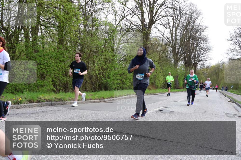 12.04.2026 - 45. Internationalen Wilhelmsburger Insellauf Yannick Fuchs http://msf.ph/oto/9506757 12.04.2026 13:01:47 Laufen 4669, 3462 meine-sportfotos.de