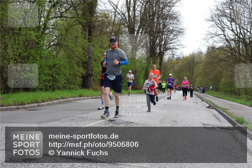 12.04.2026 - 45. Internationalen Wilhelmsburger Insellauf Yannick Fuchs http://msf.ph/oto/9506806 12.04.2026 13:02:00 Laufen 2026, 5199, 462 meine-sportfotos.de