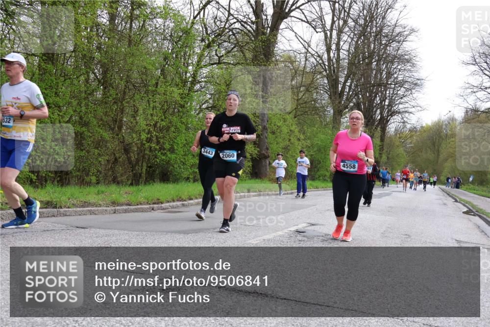 12.04.2026 - 45. Internationalen Wilhelmsburger Insellauf Yannick Fuchs http://msf.ph/oto/9506841 12.04.2026 13:02:07 Laufen 532, 3443, 2060, 3584, 4558, 161 meine-sportfotos.de