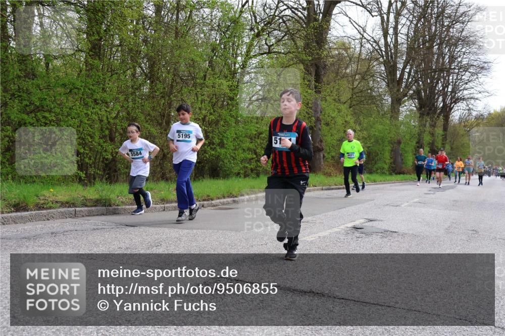 12.04.2026 - 45. Internationalen Wilhelmsburger Insellauf Yannick Fuchs http://msf.ph/oto/9506855 12.04.2026 13:02:11 Laufen 5584, 5195, 51, 4421 meine-sportfotos.de