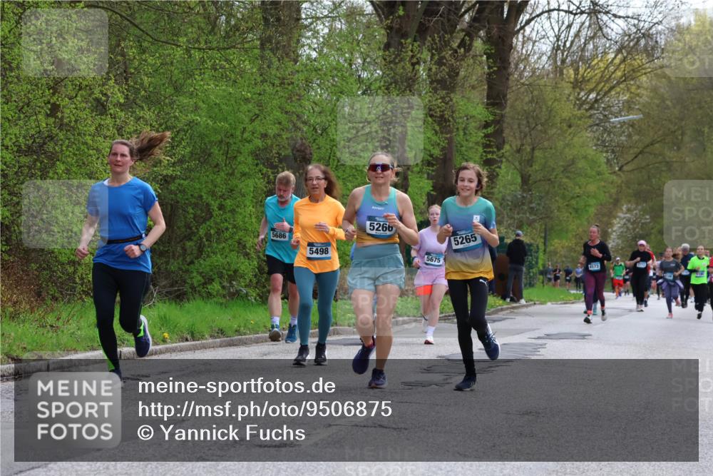 12.04.2026 - 45. Internationalen Wilhelmsburger Insellauf Yannick Fuchs http://msf.ph/oto/9506875 12.04.2026 13:02:17 Laufen 5686, 5498, 5266, 5675, 5265, 4573 meine-sportfotos.de