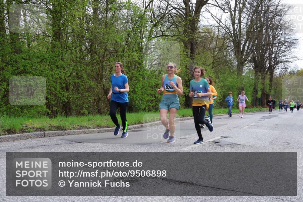 12.04.2026 - 45. Internationalen Wilhelmsburger Insellauf Yannick Fuchs http://msf.ph/oto/9506898 12.04.2026 13:02:20 Laufen 5266, 5295 meine-sportfotos.de