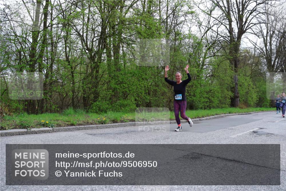 12.04.2026 - 45. Internationalen Wilhelmsburger Insellauf Yannick Fuchs http://msf.ph/oto/9506950 12.04.2026 13:02:31 Laufen 4573 meine-sportfotos.de