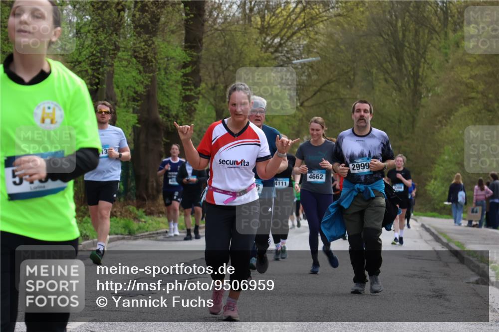 12.04.2026 - 45. Internationalen Wilhelmsburger Insellauf Yannick Fuchs http://msf.ph/oto/9506959 12.04.2026 13:02:36 Laufen 5, 13, 2999, 4662, 4111, 5 meine-sportfotos.de