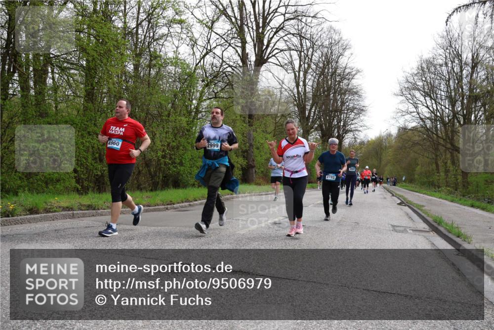 12.04.2026 - 45. Internationalen Wilhelmsburger Insellauf Yannick Fuchs http://msf.ph/oto/9506979 12.04.2026 13:02:41 Laufen 4960, 2999, 2785, 4662 meine-sportfotos.de