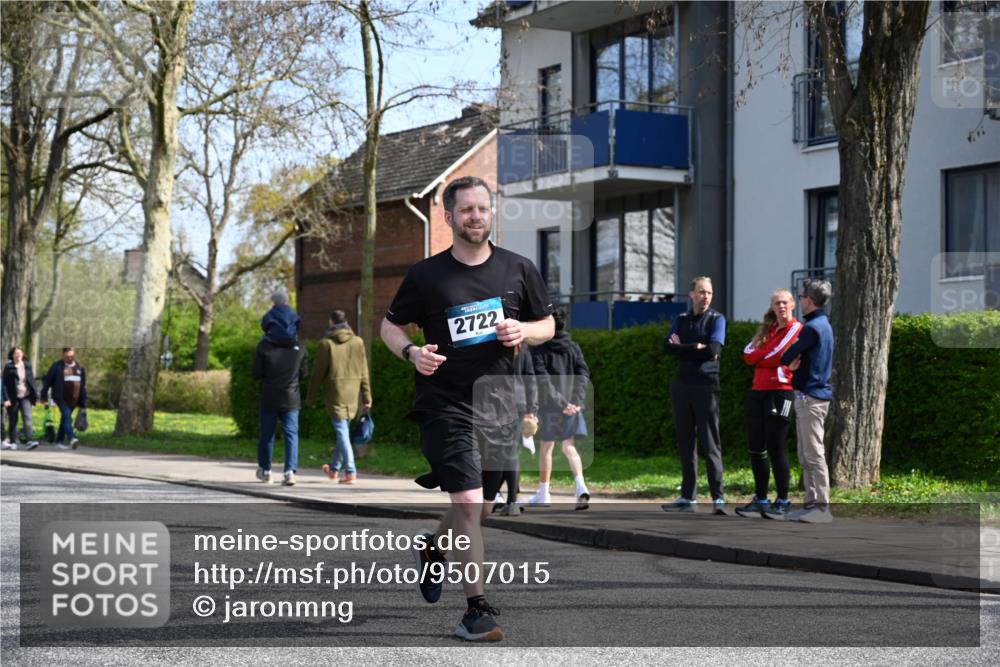 12.04.2026 - 45. Internationalen Wilhelmsburger Insellauf J. Mangold http://msf.ph/oto/9507015 12.04.2026 11:42:10 Ziel 2722, 5432 meine-sportfotos.de