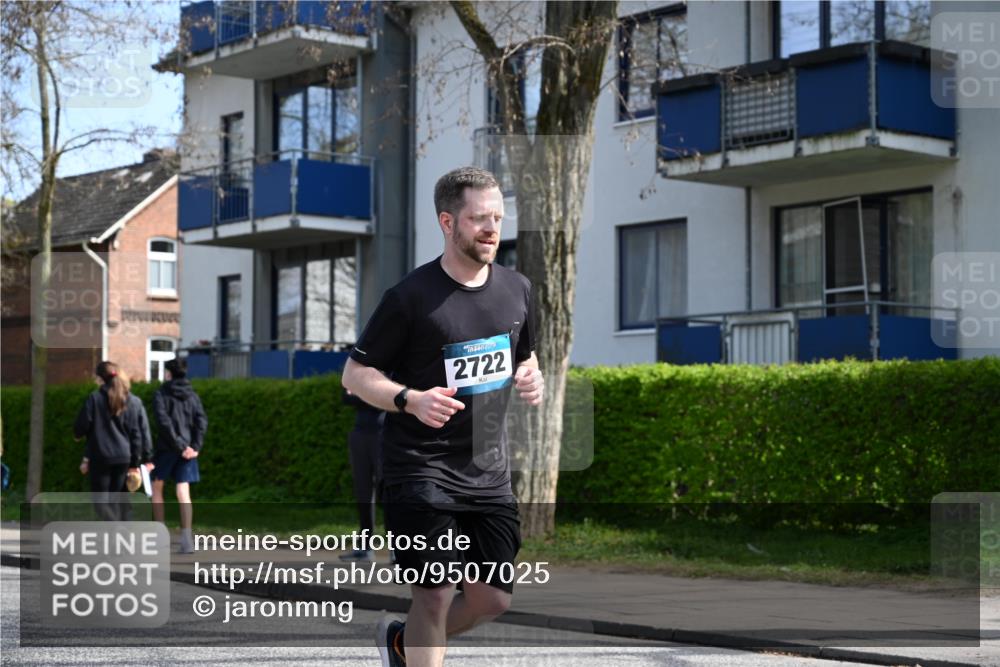 12.04.2026 - 45. Internationalen Wilhelmsburger Insellauf J. Mangold http://msf.ph/oto/9507025 12.04.2026 11:42:11 Ziel 2722, 5432 meine-sportfotos.de