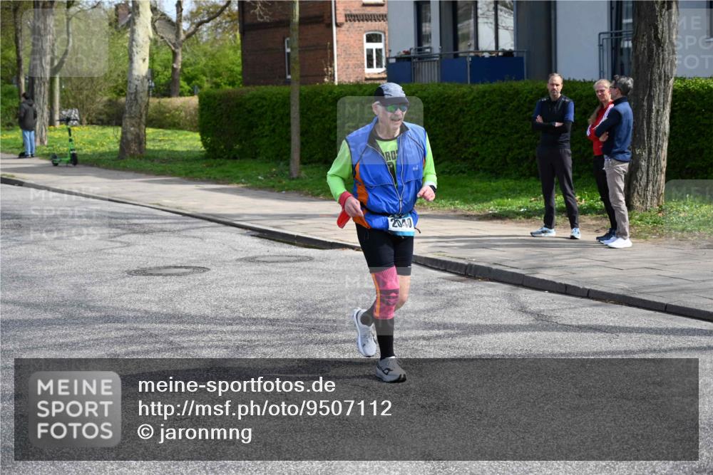 12.04.2026 - 45. Internationalen Wilhelmsburger Insellauf J. Mangold http://msf.ph/oto/9507112 12.04.2026 11:43:56 Ziel 2040, 2663 meine-sportfotos.de