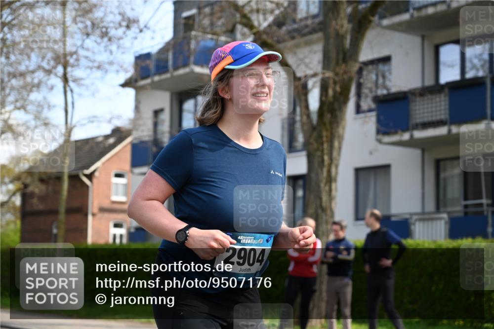 12.04.2026 - 45. Internationalen Wilhelmsburger Insellauf J. Mangold http://msf.ph/oto/9507176 12.04.2026 11:46:11 Ziel 2904, 4685, 4688 meine-sportfotos.de