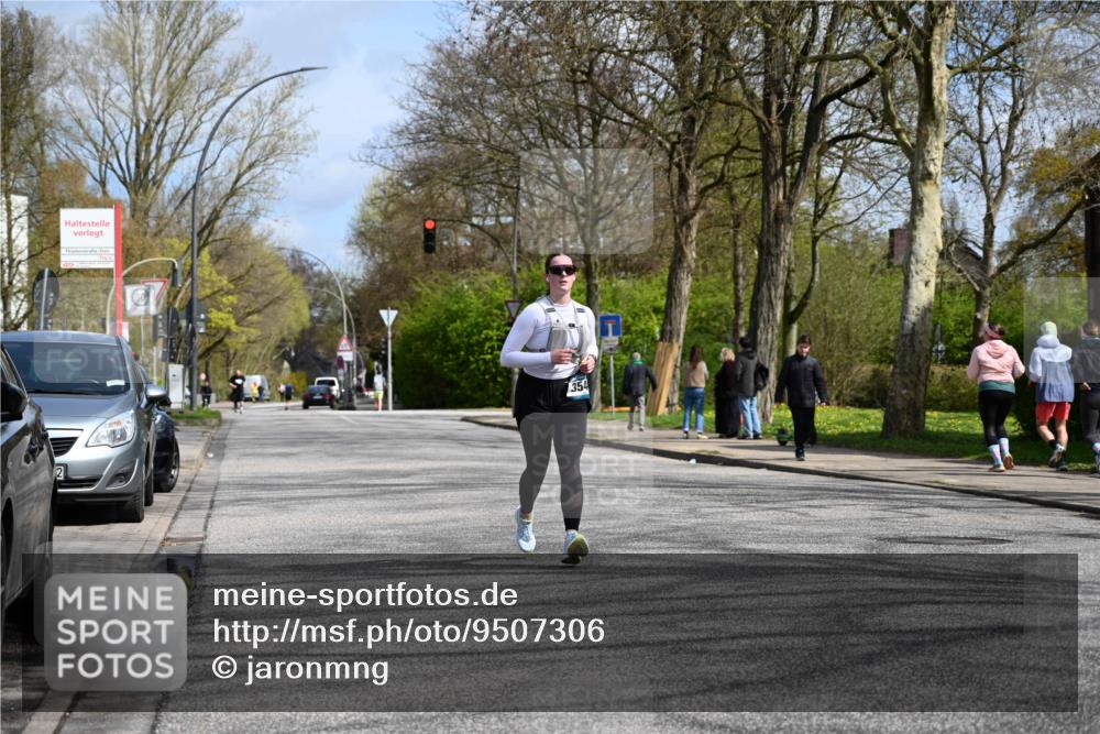 12.04.2026 - 45. Internationalen Wilhelmsburger Insellauf J. Mangold http://msf.ph/oto/9507306 12.04.2026 11:51:56 Ziel 3544 meine-sportfotos.de