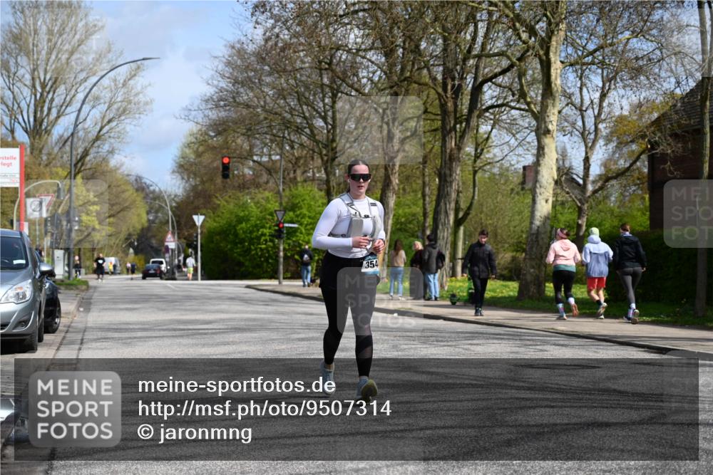 12.04.2026 - 45. Internationalen Wilhelmsburger Insellauf J. Mangold http://msf.ph/oto/9507314 12.04.2026 11:51:57 Ziel 3544 meine-sportfotos.de