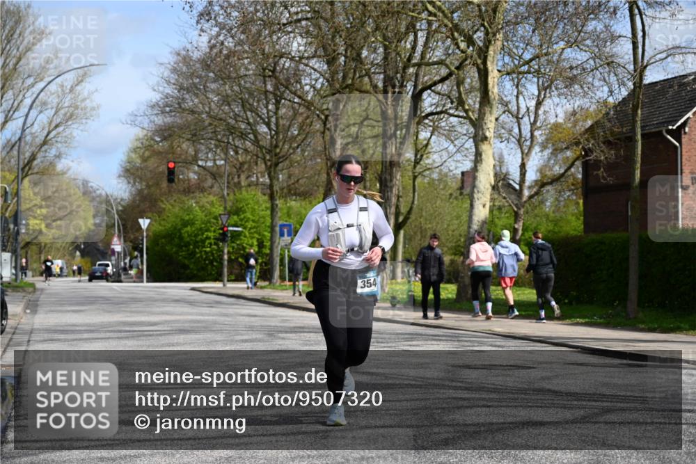 12.04.2026 - 45. Internationalen Wilhelmsburger Insellauf J. Mangold http://msf.ph/oto/9507320 12.04.2026 11:51:57 Ziel 3544 meine-sportfotos.de
