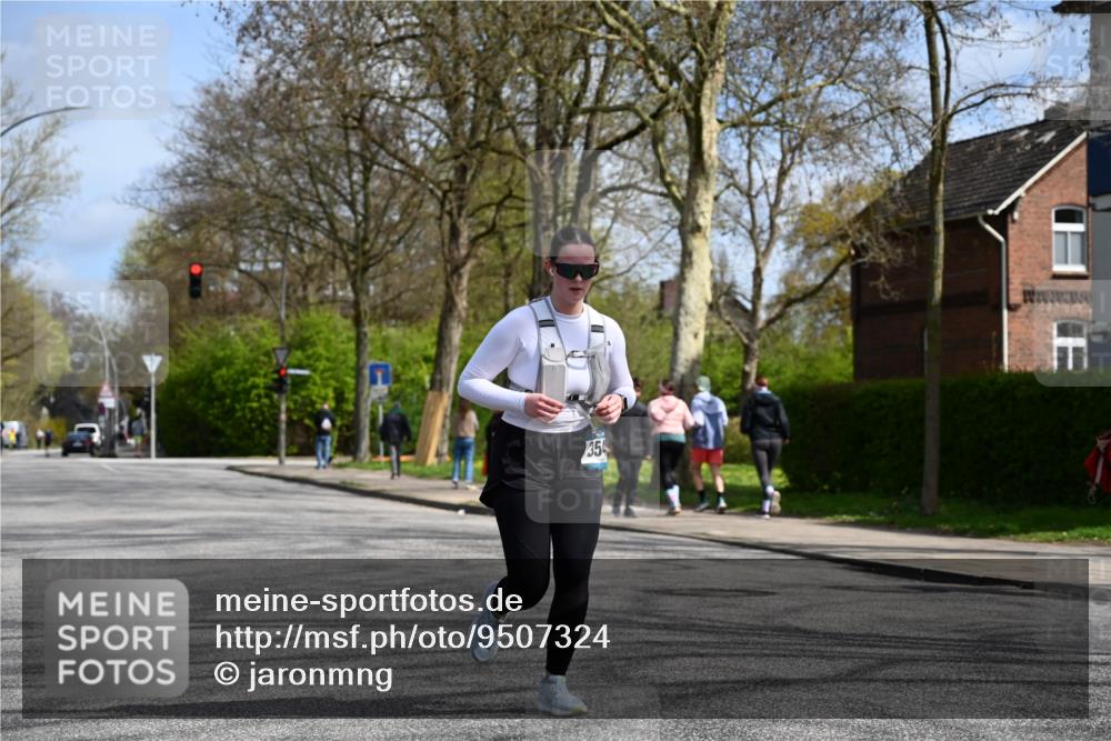 12.04.2026 - 45. Internationalen Wilhelmsburger Insellauf J. Mangold http://msf.ph/oto/9507324 12.04.2026 11:51:58 Ziel 3544 meine-sportfotos.de