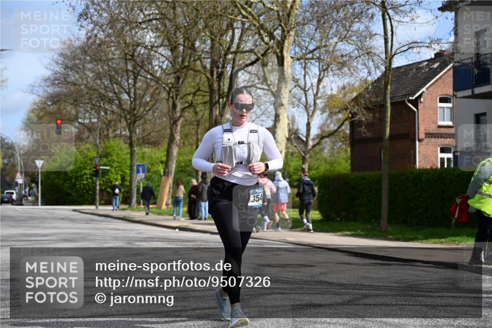 12.04.2026 - 45. Internationalen Wilhelmsburger Insellauf J. Mangold http://msf.ph/oto/9507326 12.04.2026 11:51:58 Ziel 3544 meine-sportfotos.de