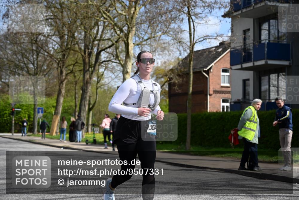 12.04.2026 - 45. Internationalen Wilhelmsburger Insellauf J. Mangold http://msf.ph/oto/9507331 12.04.2026 11:51:58 Ziel 3544 meine-sportfotos.de