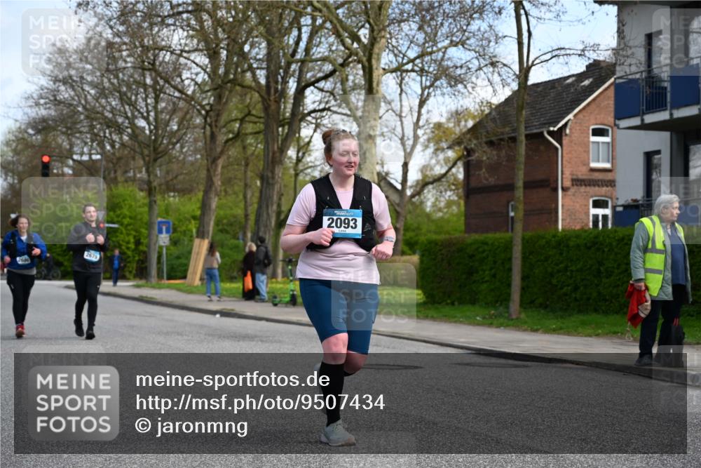 12.04.2026 - 45. Internationalen Wilhelmsburger Insellauf J. Mangold http://msf.ph/oto/9507434 12.04.2026 11:54:00 Ziel 2776, 2093, 2679, 2680 meine-sportfotos.de