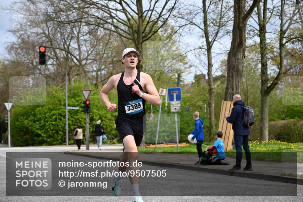 12.04.2026 - 45. Internationalen Wilhelmsburger Insellauf J. Mangold http://msf.ph/oto/9507505 12.04.2026 12:46:35 Ziel 3389, 5365, 3048, 5413, 4656, 5556, 5709 meine-sportfotos.de