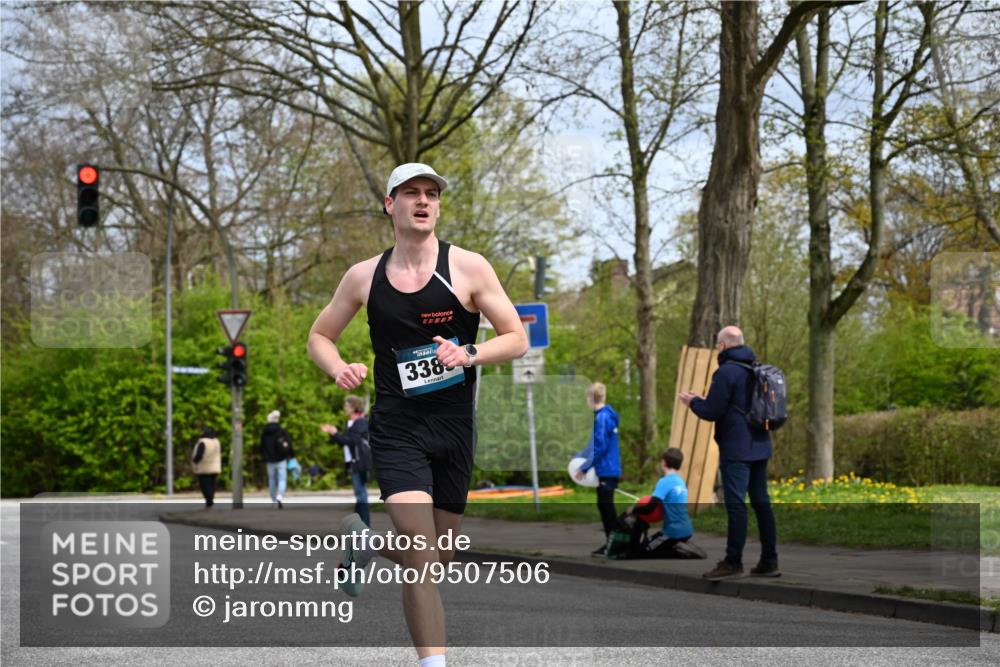 12.04.2026 - 45. Internationalen Wilhelmsburger Insellauf J. Mangold http://msf.ph/oto/9507506 12.04.2026 12:46:35 Ziel 3389, 5365, 3048, 5413, 4656, 5556, 5709 meine-sportfotos.de