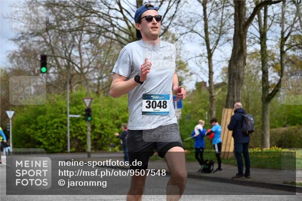 12.04.2026 - 45. Internationalen Wilhelmsburger Insellauf J. Mangold http://msf.ph/oto/9507548 12.04.2026 12:46:57 Ziel 3048, 5413, 4656, 5556, 5556, 5709, 3750, 3301, 4466, 5495 meine-sportfotos.de