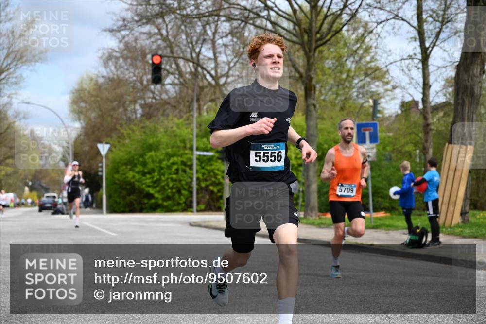 12.04.2026 - 45. Internationalen Wilhelmsburger Insellauf J. Mangold http://msf.ph/oto/9507602 12.04.2026 12:47:12 Ziel 5413, 4656, 5556, 5709, 3750, 3301, 4466, 4466, 5495, 3452, 4877, 4874 meine-sportfotos.de