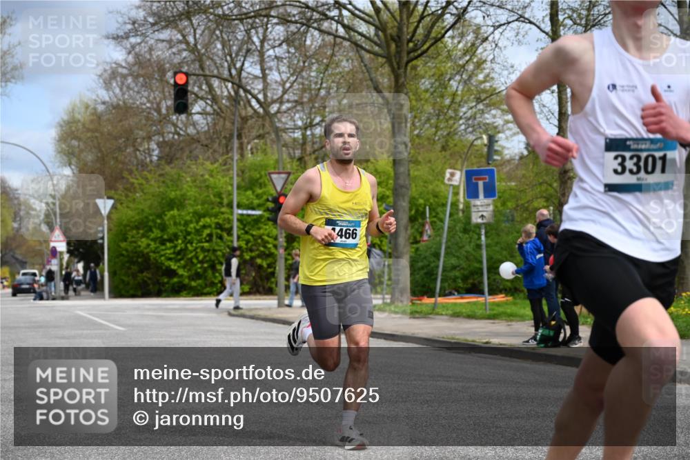 12.04.2026 - 45. Internationalen Wilhelmsburger Insellauf J. Mangold http://msf.ph/oto/9507625 12.04.2026 12:47:24 Ziel 5709, 3750, 3301, 4466, 5495, 3452, 4877, 4874, 5607, 5364 meine-sportfotos.de
