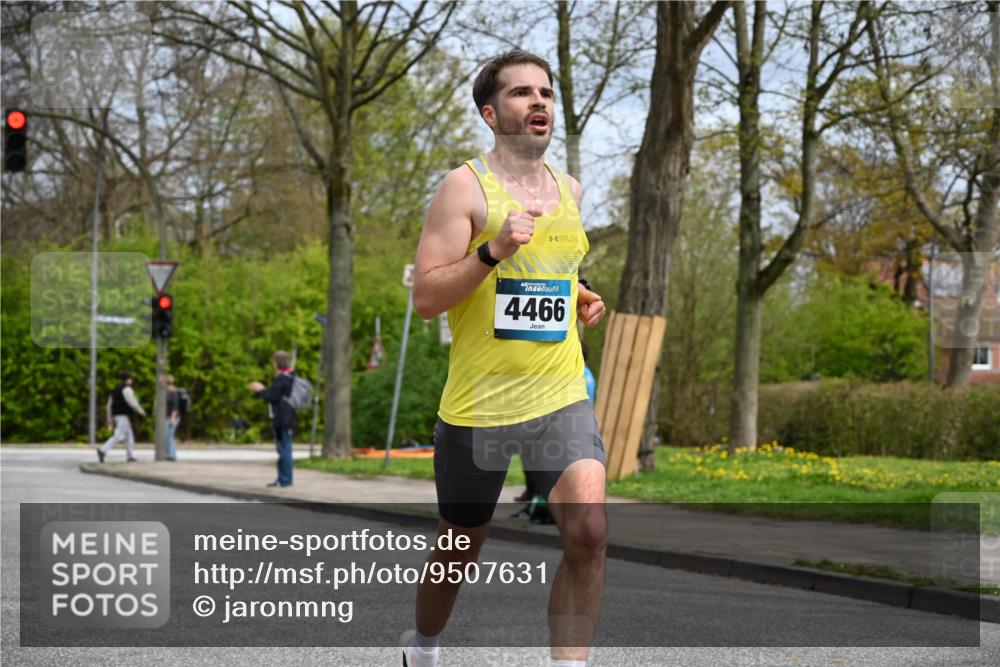 12.04.2026 - 45. Internationalen Wilhelmsburger Insellauf J. Mangold http://msf.ph/oto/9507631 12.04.2026 12:47:25 Ziel 3750, 3301, 4466, 5495, 3452, 4877, 4874, 5607, 5364 meine-sportfotos.de