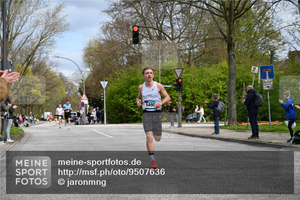 12.04.2026 - 45. Internationalen Wilhelmsburger Insellauf J. Mangold http://msf.ph/oto/9507636 12.04.2026 12:47:36 Ziel 4466, 5495, 3452, 4877, 4874, 5607, 5364, 5853 meine-sportfotos.de