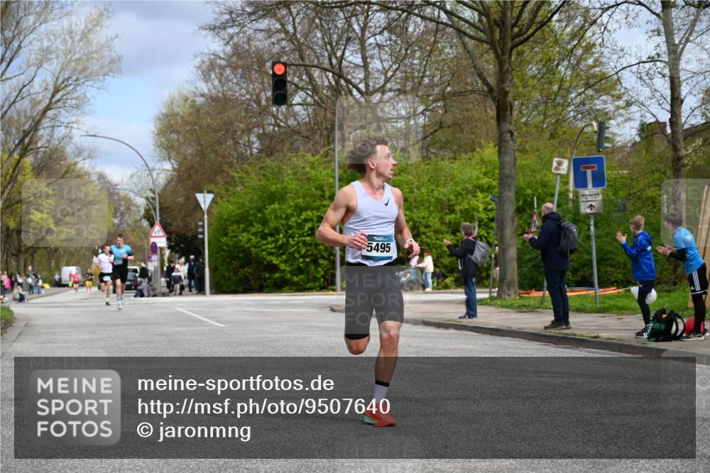 12.04.2026 - 45. Internationalen Wilhelmsburger Insellauf J. Mangold http://msf.ph/oto/9507640 12.04.2026 12:47:36 Ziel 4466, 5495, 3452, 4877, 4874, 5607, 5364, 5853 meine-sportfotos.de