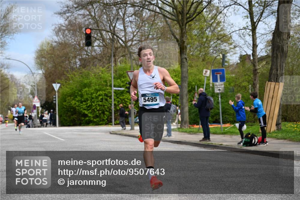12.04.2026 - 45. Internationalen Wilhelmsburger Insellauf J. Mangold http://msf.ph/oto/9507643 12.04.2026 12:47:36 Ziel 4466, 5495, 3452, 4877, 4874, 5607, 5364, 5853 meine-sportfotos.de