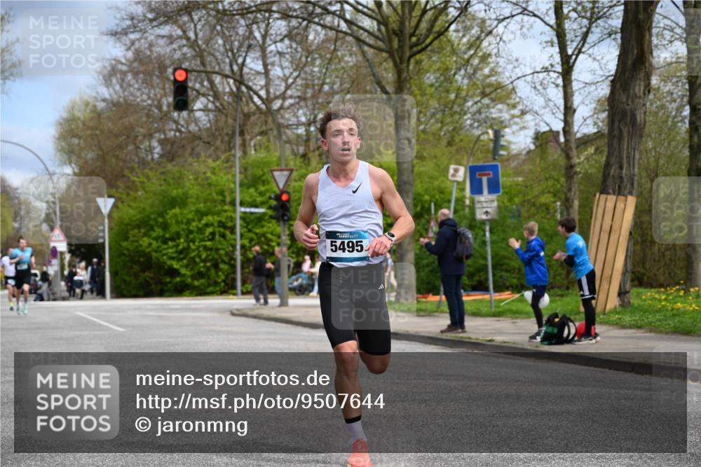 12.04.2026 - 45. Internationalen Wilhelmsburger Insellauf J. Mangold http://msf.ph/oto/9507644 12.04.2026 12:47:36 Ziel 4466, 5495, 3452, 4877, 4874, 5607, 5364, 5853 meine-sportfotos.de
