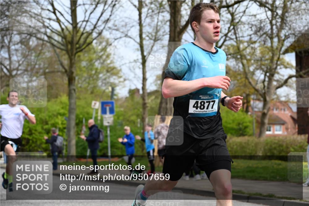 12.04.2026 - 45. Internationalen Wilhelmsburger Insellauf J. Mangold http://msf.ph/oto/9507659 12.04.2026 12:47:42 Ziel 5495, 3452, 4877, 4874, 5607, 5364, 5853, 5853 meine-sportfotos.de