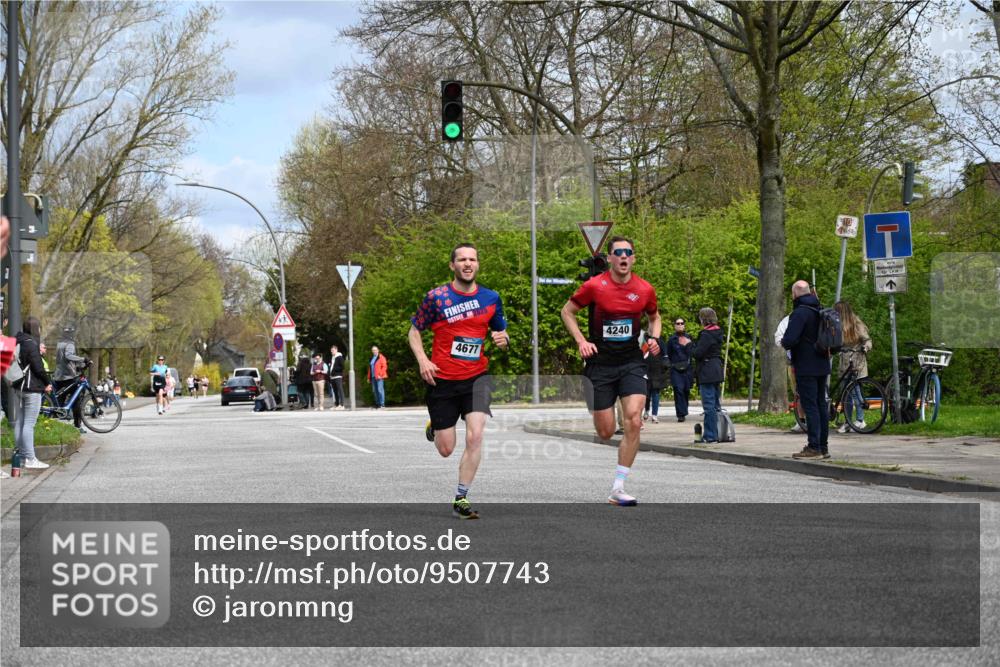 12.04.2026 - 45. Internationalen Wilhelmsburger Insellauf J. Mangold http://msf.ph/oto/9507743 12.04.2026 12:48:31 Ziel 3159, 4677, 4240, 4893, 3947, 5648, 4876, 2378, 5625 meine-sportfotos.de