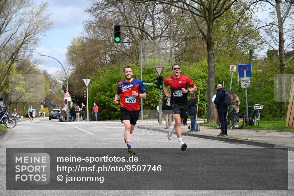 12.04.2026 - 45. Internationalen Wilhelmsburger Insellauf J. Mangold http://msf.ph/oto/9507746 12.04.2026 12:48:32 Ziel 3159, 4677, 4240, 4893, 3947, 5648, 4876, 2378, 5625 meine-sportfotos.de