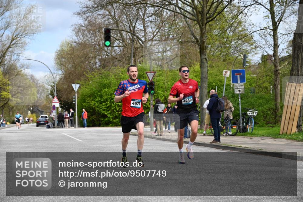 12.04.2026 - 45. Internationalen Wilhelmsburger Insellauf J. Mangold http://msf.ph/oto/9507749 12.04.2026 12:48:32 Ziel 3159, 4677, 4240, 4893, 3947, 5648, 4876, 2378, 5625 meine-sportfotos.de