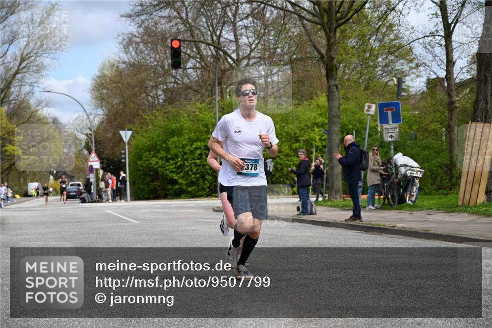 12.04.2026 - 45. Internationalen Wilhelmsburger Insellauf J. Mangold http://msf.ph/oto/9507799 12.04.2026 12:49:03 Ziel 4876, 2378, 5625, 5711, 5566, 3816, 5335, 5335, 3612, 2403, 5793 meine-sportfotos.de