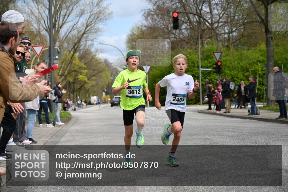 12.04.2026 - 45. Internationalen Wilhelmsburger Insellauf J. Mangold http://msf.ph/oto/9507870 12.04.2026 12:49:31 Ziel 5566, 3816, 5335, 3612, 2403, 5793, 5527, 4505, 4505, 5146, 5280 meine-sportfotos.de