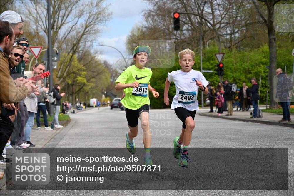 12.04.2026 - 45. Internationalen Wilhelmsburger Insellauf J. Mangold http://msf.ph/oto/9507871 12.04.2026 12:49:31 Ziel 5566, 3816, 5335, 3612, 2403, 5793, 5527, 4505, 4505, 5146, 5280 meine-sportfotos.de