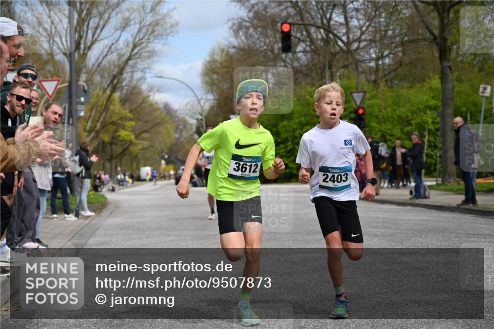 12.04.2026 - 45. Internationalen Wilhelmsburger Insellauf J. Mangold http://msf.ph/oto/9507873 12.04.2026 12:49:31 Ziel 5566, 3816, 5335, 3612, 2403, 5793, 5527, 4505, 4505, 5146, 5280 meine-sportfotos.de