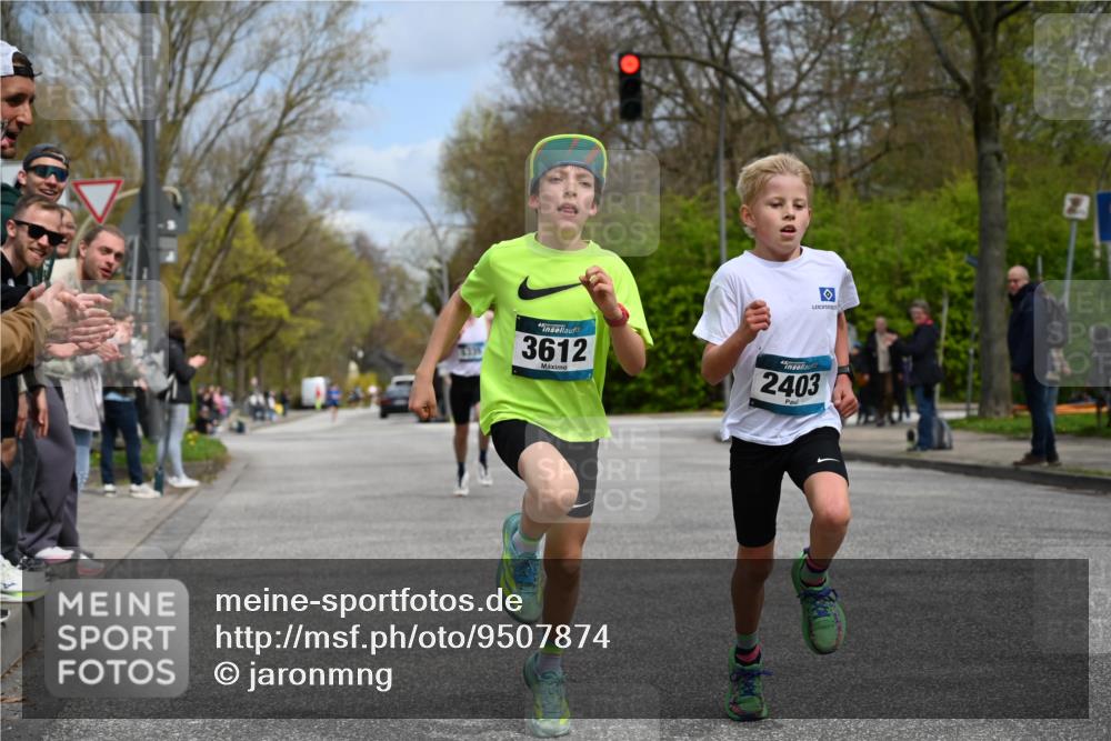 12.04.2026 - 45. Internationalen Wilhelmsburger Insellauf J. Mangold http://msf.ph/oto/9507874 12.04.2026 12:49:31 Ziel 5566, 3816, 5335, 3612, 2403, 5793, 5527, 4505, 4505, 5146, 5280 meine-sportfotos.de