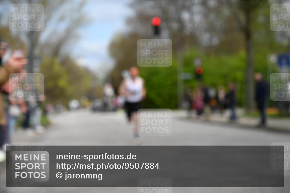 12.04.2026 - 45. Internationalen Wilhelmsburger Insellauf J. Mangold http://msf.ph/oto/9507884 12.04.2026 12:49:32 Ziel 5566, 3816, 5335, 3612, 2403, 5793, 5527, 4505, 5146, 5146, 5280, 5483 meine-sportfotos.de