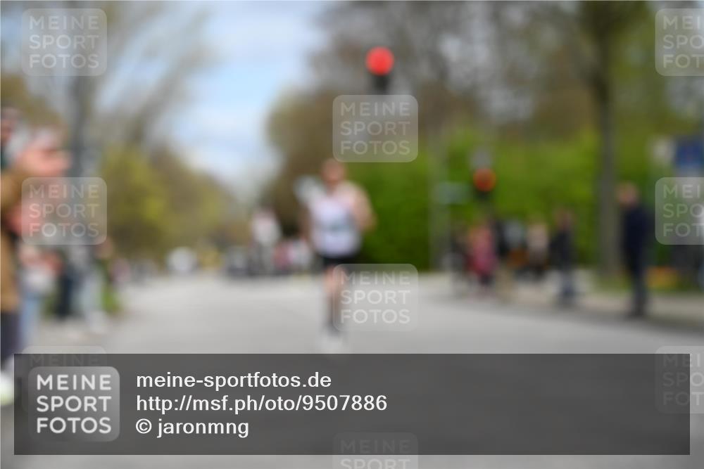 12.04.2026 - 45. Internationalen Wilhelmsburger Insellauf J. Mangold http://msf.ph/oto/9507886 12.04.2026 12:49:32 Ziel 5566, 3816, 5335, 3612, 2403, 5793, 5527, 4505, 5146, 5146, 5280, 5483 meine-sportfotos.de