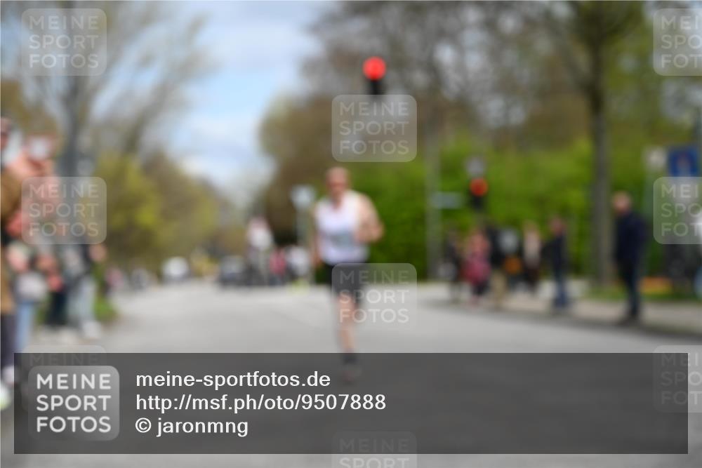 12.04.2026 - 45. Internationalen Wilhelmsburger Insellauf J. Mangold http://msf.ph/oto/9507888 12.04.2026 12:49:32 Ziel 5566, 3816, 5335, 3612, 2403, 5793, 5527, 4505, 5146, 5146, 5280, 5483 meine-sportfotos.de